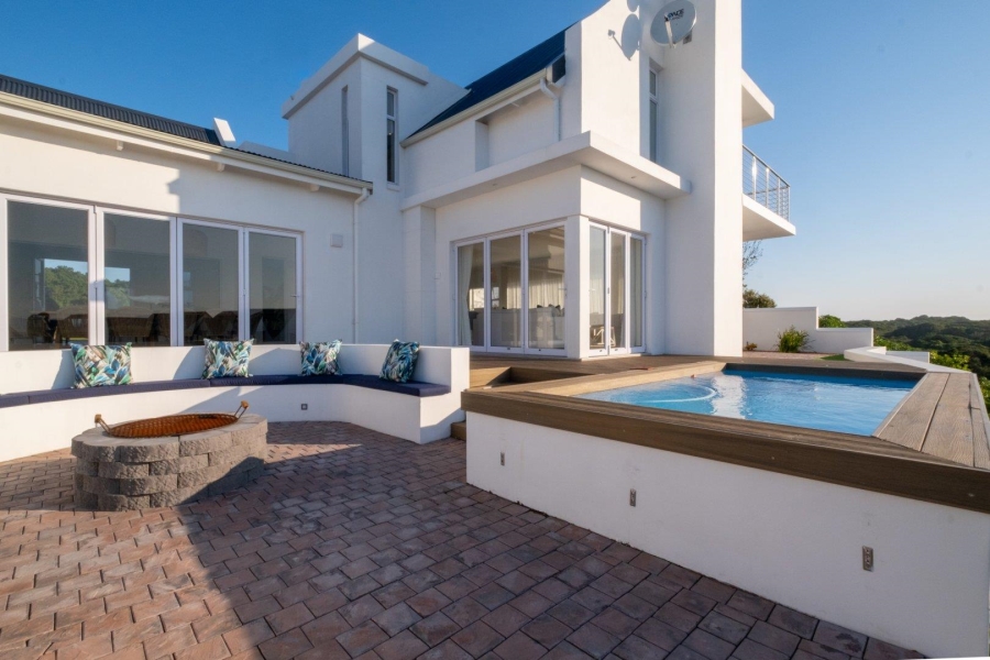 5 Bedroom Property for Sale in St Francis Links Eastern Cape